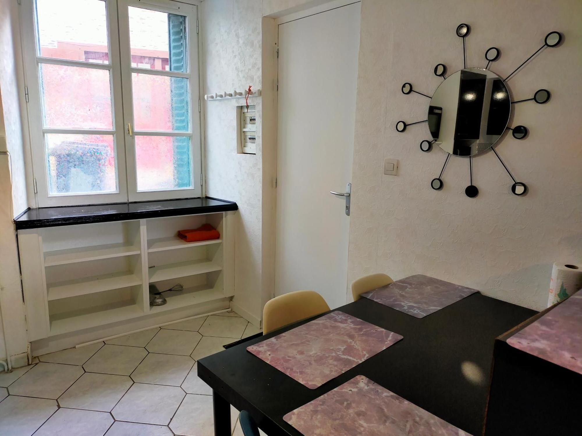 Studio En Rdc Avec Balcon Centre Vitre Экстерьер фото