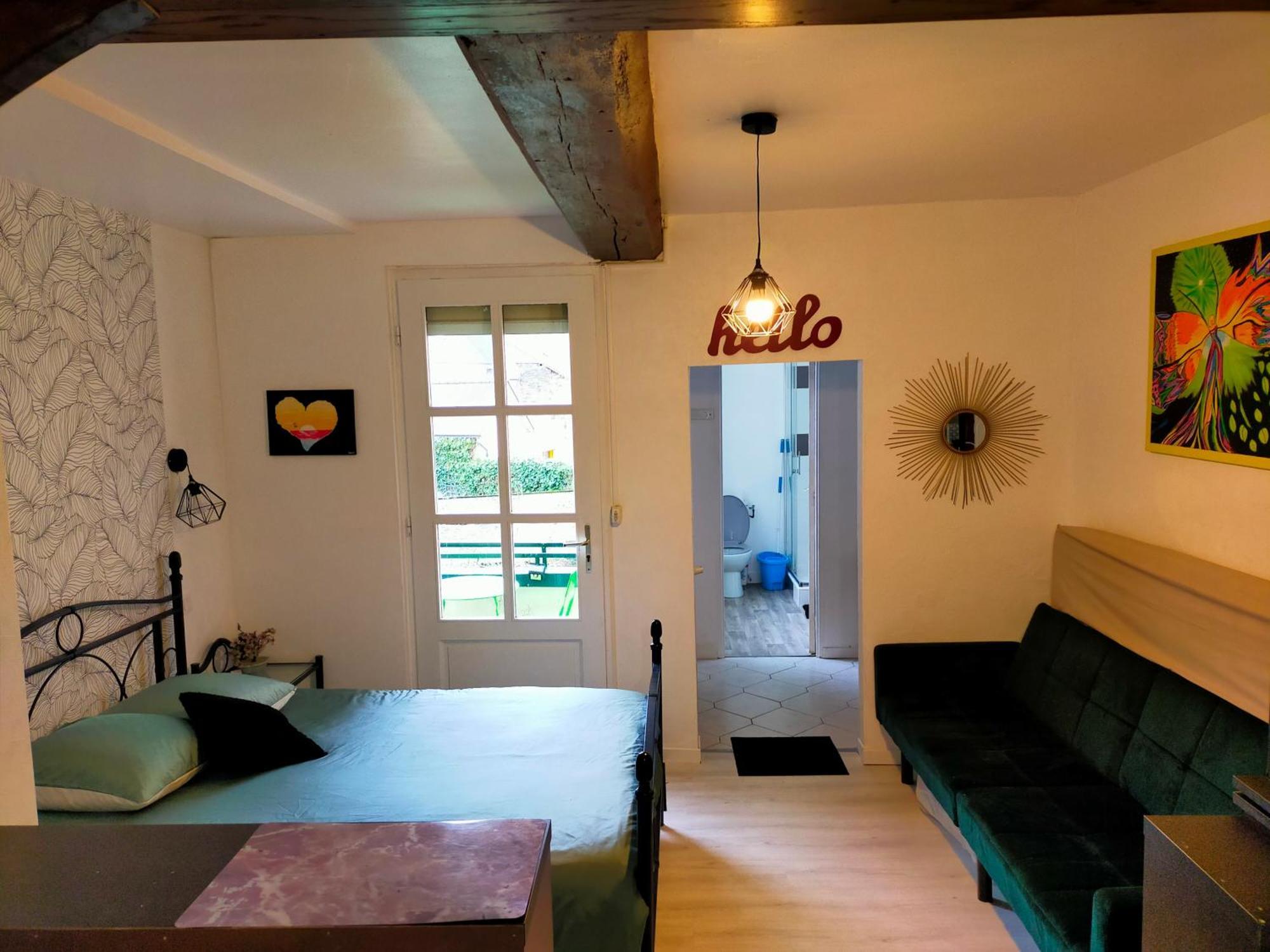 Studio En Rdc Avec Balcon Centre Vitre Экстерьер фото