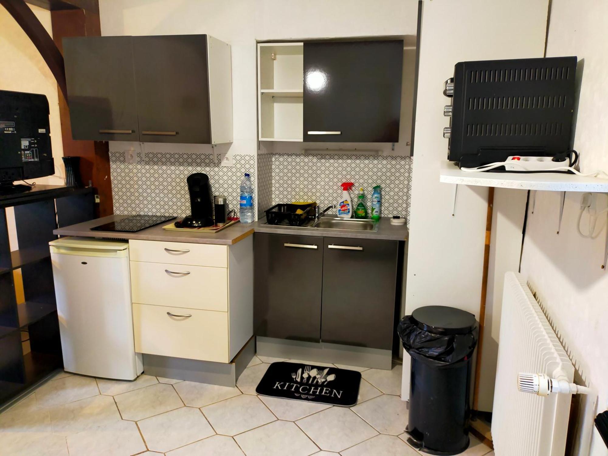 Studio En Rdc Avec Balcon Centre Vitre Экстерьер фото